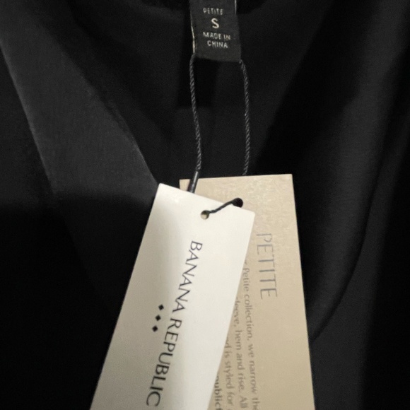 BNWT Banana Republic Cowl Neck Top (Petite Small) - Picture 3 of 5